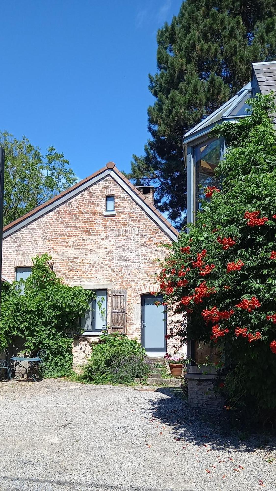 Au Four Et Au Jardin Villa Namur Exteriör bild